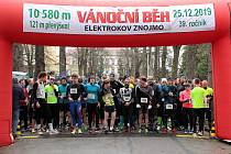 Více než 250 sportovců vyběhlo na den po Štědrém večeru na trať 39. ročníku znojemského Vánočního běhu Elektrokovu.