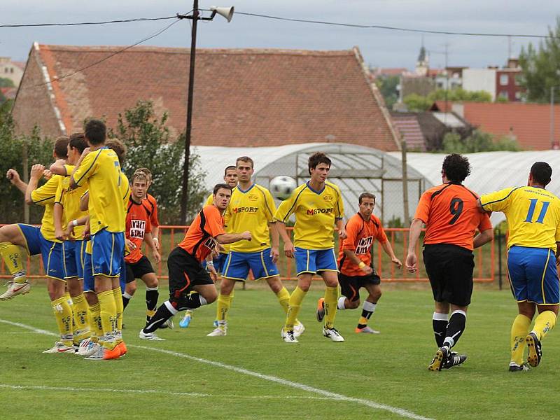 Derby mezi Inzert Expresem Znojmo a Moravským Krumlovem skončil remízou.