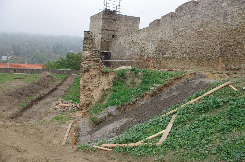 Znojmo hodlá zpřístupnit novou část hradebního příkopu.