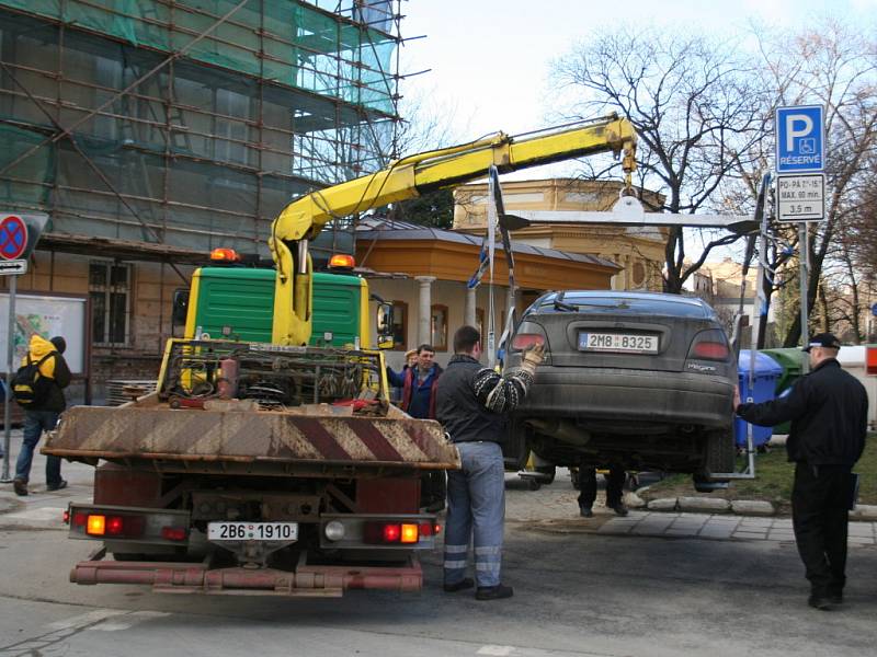 Zavedení nového parkovacího systému ve Znojmě se odkládá. Ilustrační foto.