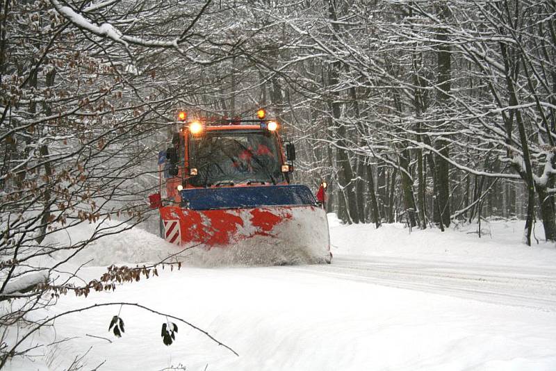 Zimní údržba silnic na Znojemsku.