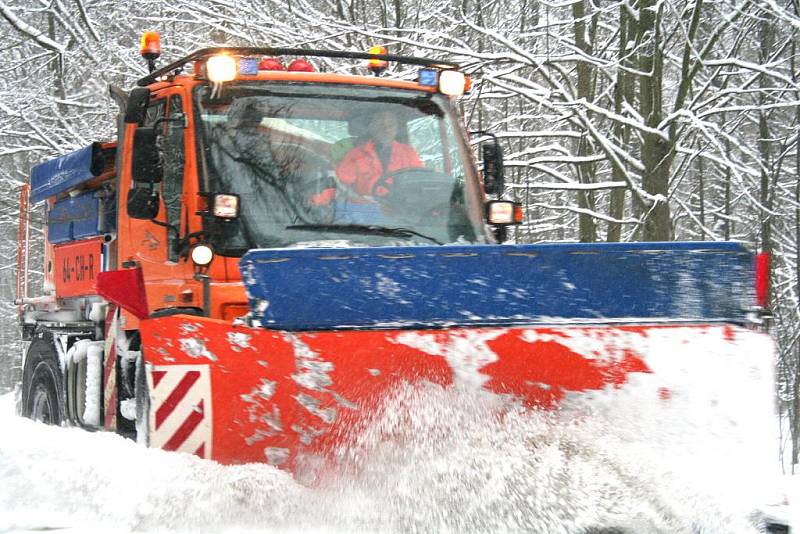 Zimní údržba silnic na Znojemsku.