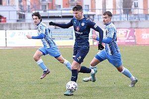 Znojemští fotbalisté (modří) brali druhou výhru jara. Doma porazili 1:0 v 19. kole MSFL celek 1. FK Slovácko B.
