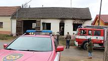 Při nočním pořáru rodinného domu v Oleksovicích zahynuly tři malé děti.