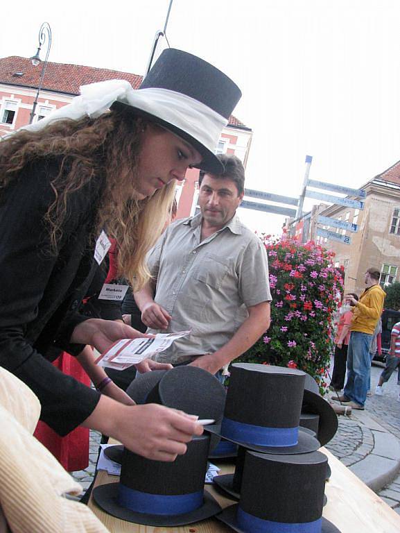 Hudební festival Znojmo 09 - Vídeňský kloboukový večer, pátek 10. července.