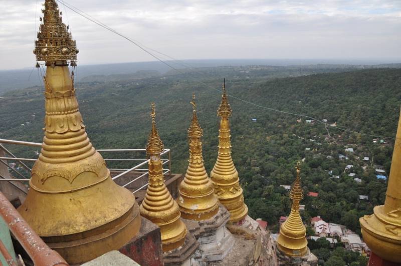 Tváře, krajina a krásy exotického Myamaru, dříve známého jako Barma.