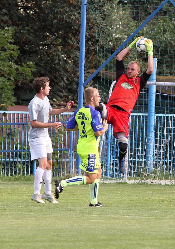 27. kolo Divize skupiny D mezi Tasovicemi a Břeclaví přineslo remízu 1:1.