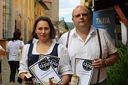 Hodnotitelé z Guild of Fine Food ocenili nakládaný bílý chřest, bezové želé se zlatem a jahody s anglickou růží. Každý výrobek dostal po jedné hvězdě.