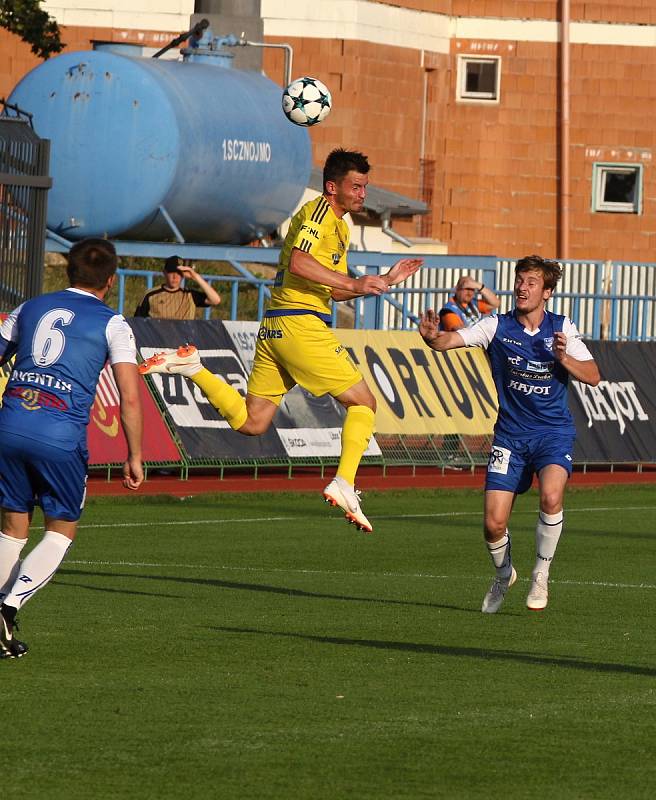 V prvním kole Fortuna národní lize se střetly celky 1. SC Znojmo FK (v modrém) - FK Varnsdorf.