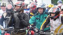 V Rozkoši se o víkendu sešly desítky majitelů mopedů.