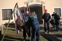 První obecní zabijačku uspořádali v sobotu v Boskovštejně. Organizace se ujali tamní hasiči.