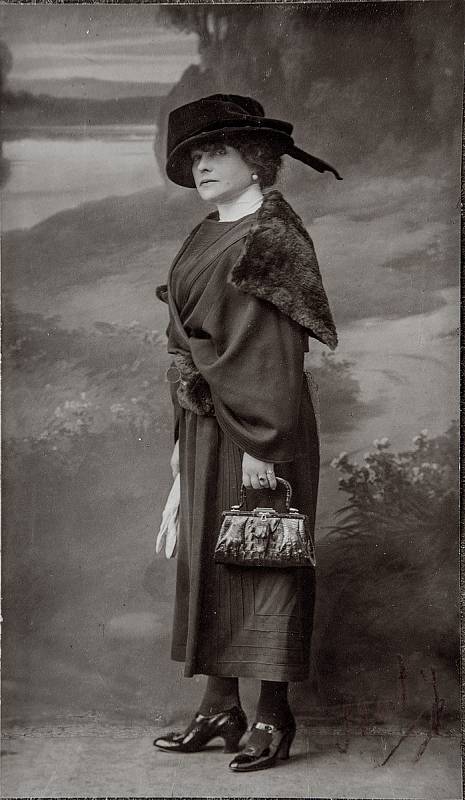Matka barona Haase Olga Dannenbergová.