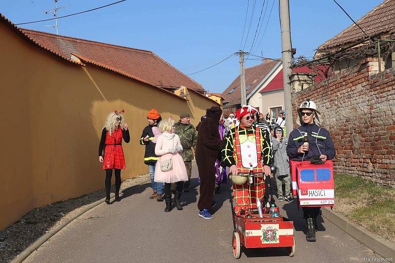 Ostatkové veselí se o víkendu v vrátilo i do Tasovic.