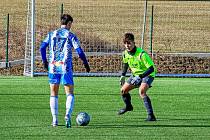 Fotbalisté A-týmu 1. SC Znojmo (modří) poměřili v přípravném zápase poslední lednovou sobotu síly s U19 stejného klubu.