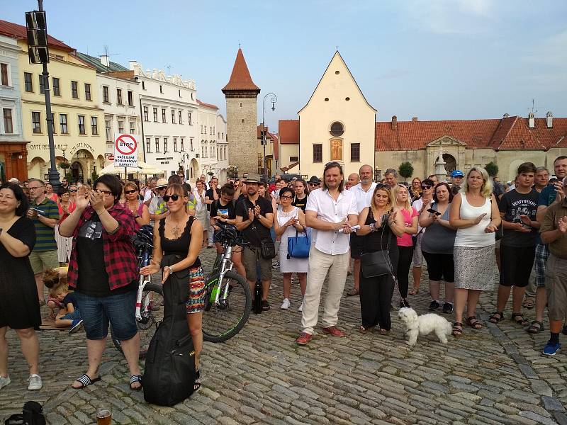 Další protest roti politice premiéra Andreje Babiše zažilo centrum Znojma.