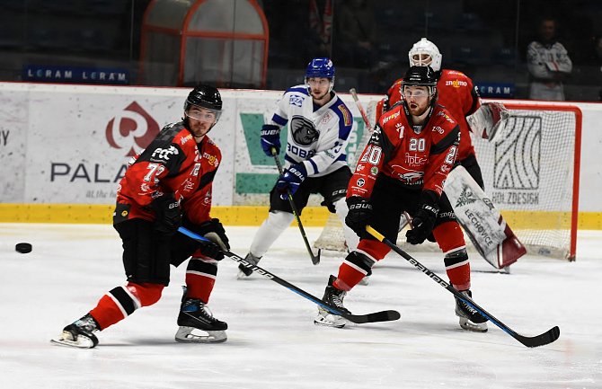Hokejisté Znojma vyhráli třetí semifinále nad Valašským Meziříčím 5:0 a slaví postup do finále východní skupiny druhé ligy.