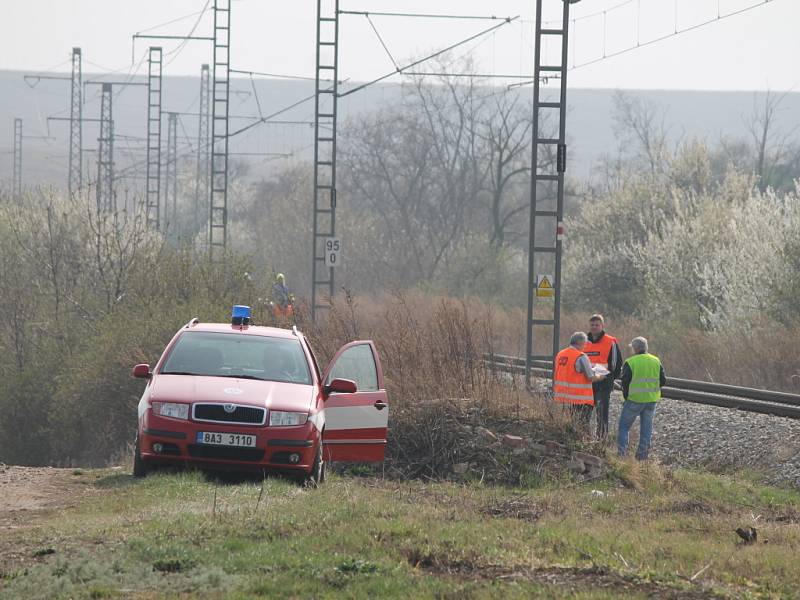 Dívku na trati u Nového Šaldorfu srazil vlak.