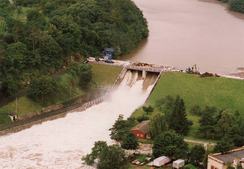 Znojmo zasáhly ničivé povodně v roce 2002.