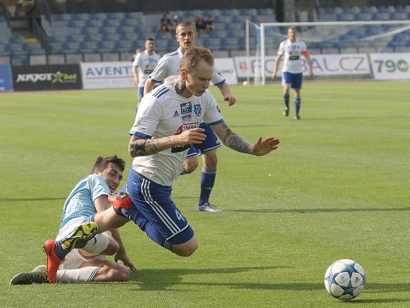 Fotbalisté 1. SC Znojmo zakončili sezonu FNL před svými fanoušky vysokou výhrou, když nastříleli sestupujícímu Vyšehradu osm branek. Ročník ukončili na třetím místě s tříbodovou ztrátou na postupující Hradec Králové a Karvinou.