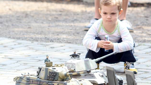 Středisko volného času Diamant ve Znojmě připravilo akci pro děti i rodiče. Bavili se malí i velcí.