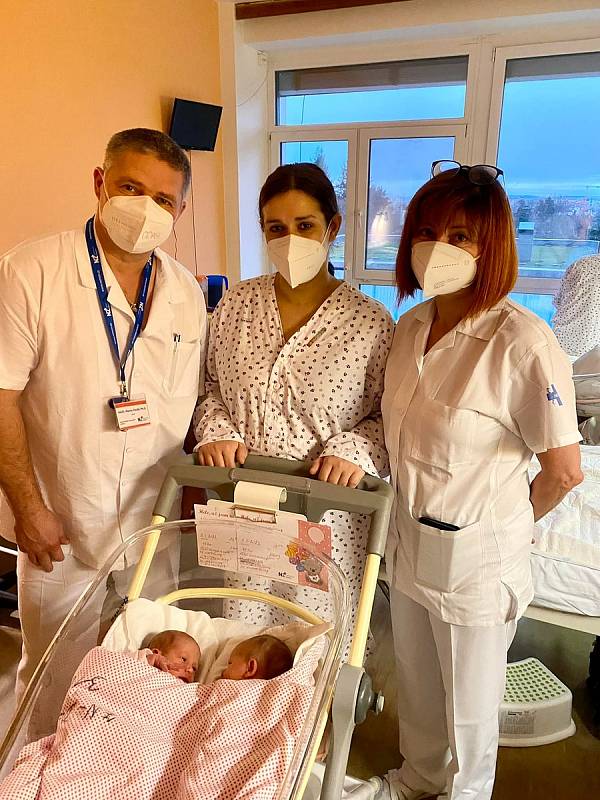 První dvojčata narozená v roce 2022 v Nemocnici Znojmo se jmenují Sára a Natálie.