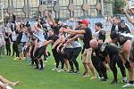 Poprvé v historii dosáhli znojemští hráči amerického fotbalu Knights na mistrovský Iron Bowl. V dramatickém finále přehráli Vysočinu.