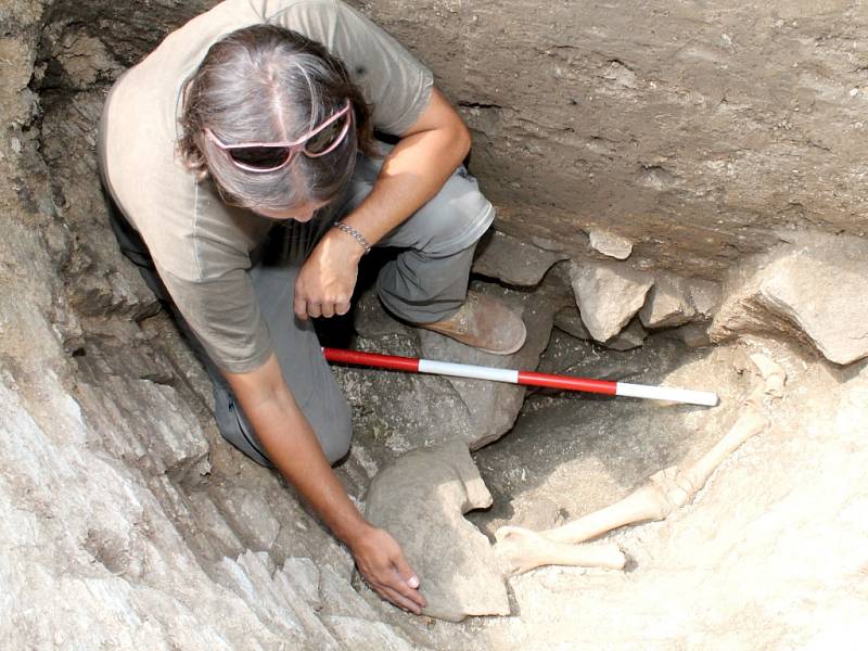 Archeologové našli na trase budoucího obchvatu Znojma důkazy historického osídlení.