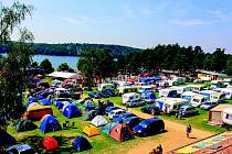 Opustili i rekreační zařízení Camping Vranovská pláž, kde našli útočiště na několik málo dní. Ilustrační foto.