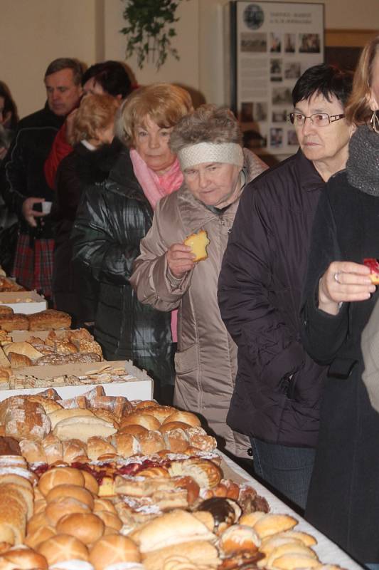 Pouť svatého Klementa, patrona pekařů a cukrářů, přilákala i letos do Tasovic řadu lidí. Do rodné obce Klementa Marii Hofbauera, který je zároveň spolupatronem Vídně a Varšavy, opět dorazili i věřící z Polska.