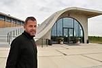 Vinařství Lahofer z Dobšic na Znojemsku se dostalo do finále světové architektonické soutěže MIPIM Awards konané ve francouzské Cannes. Na snímku ředitel vinařství Petr Chaloupecký