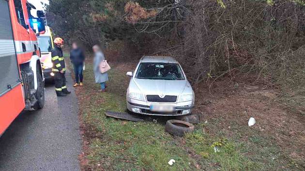 Pozor smyk! Ve Znojmě bourají auta kvůli neznámé látce na silnici.