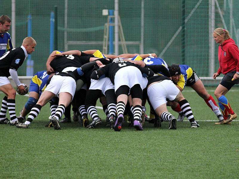 Mezistátní utkání v ragby vyhrál Slovan Bratislava, který porazil společný tým Strakonic a Písku. 