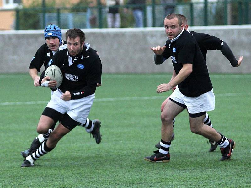 Mezistátní utkání v ragby vyhrál Slovan Bratislava, který porazil společný tým Strakonic a Písku. 