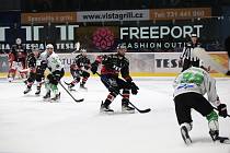 Hokejisté Znojma (černí) přivítali v 18. kole ICEHL na domácím ledě celek Lublaně.