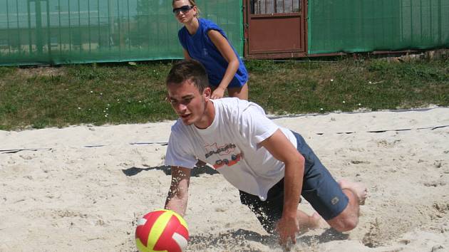 Konkurenci v mezinárodním turnaji okusila i dvojice Doušková – Punar.