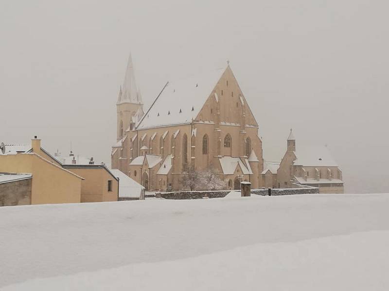 Znojmo se 9. prosince dočkalo další sněhové nadílky.