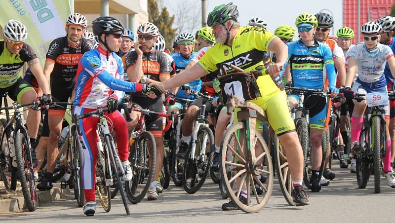 Desítky milovníků cyklistiky se v sobotu sešly v Šanově na Hrušovansku