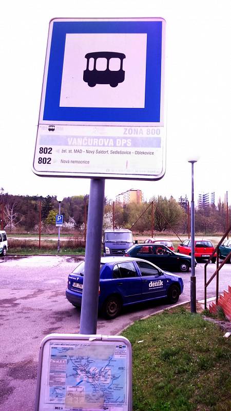Ve Znojmě jezdily v den stávky jen páteřní linky autobusů městské hromadné dopravy. Linky číslo 802 a 803 nejezdily vůbec.