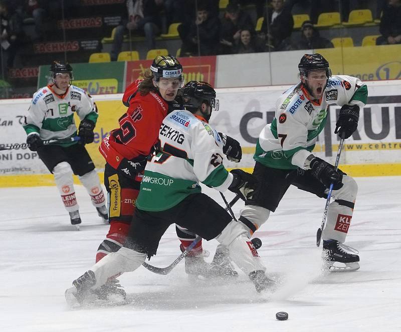 Schwarz doma vynuloval také Graz. Naděje Orlů na play-off žije