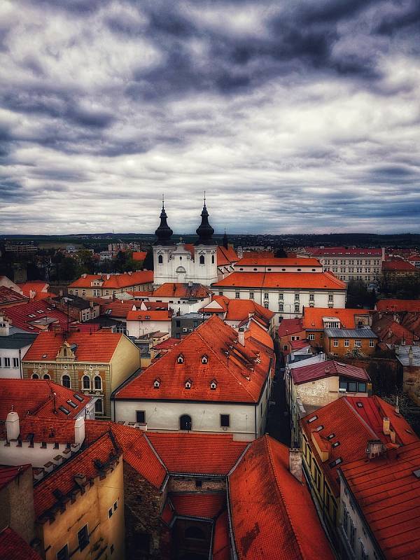 Velikonoční procházka Znojem nabízí jednu z posledních příležitostí podívat na radniční věž před začátkem oprav.