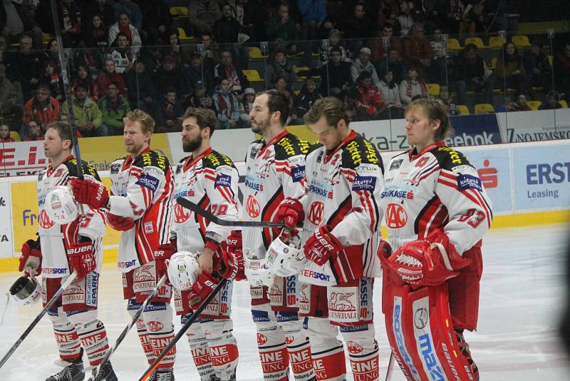 Znojemští hokejisté nezvládli ani druhý domásí zápas a po porážce 3:6 tak prohrávají v sérii s Klagenfurtem 1:2.