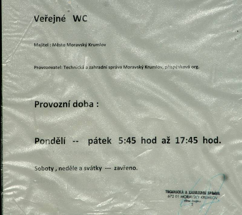 Již pět let slouží v Moravském Krumlově nové nádraží. Čekárnu s toaletami a nástupiště nově hlídají kamery. Kvůli vandalům.