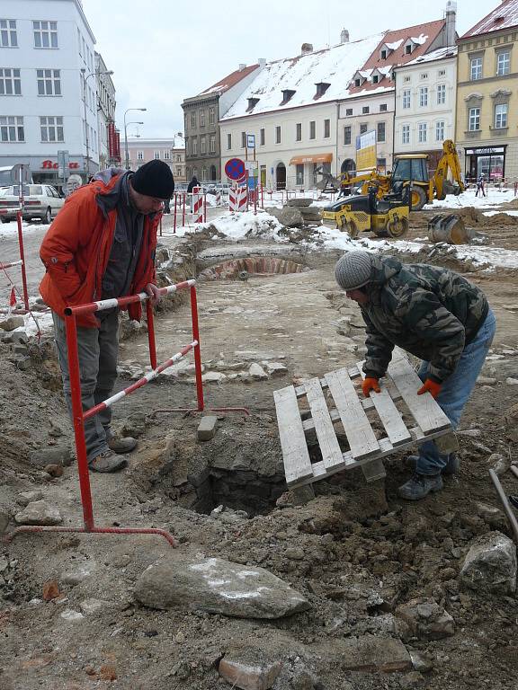 Archeologové poodkryli ponurou minulost znojemského Horního náměstí