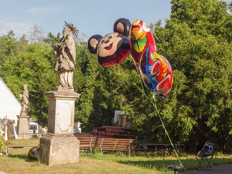 První červencovou sobotu slaví věřící v Hlubokých Mašůvkách tradičně hlavní pouť.