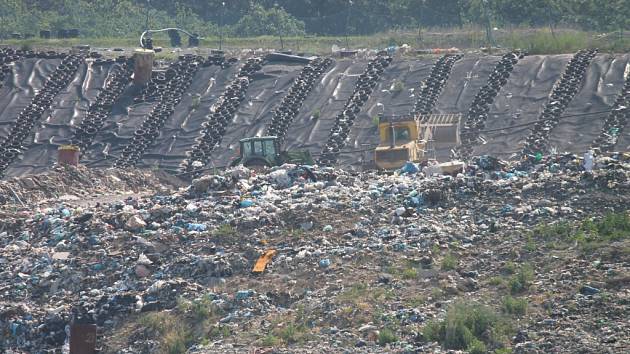 Většina odpadu ze Znojemska míří na únanovskou skládku.