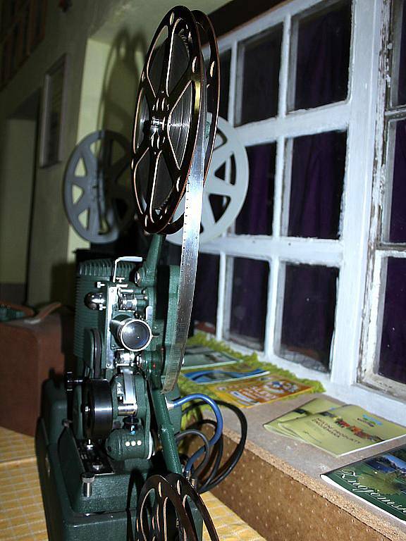 Prvním kouskem Hudcovy sbírky byla promítačka z roku 1939. Kino v Božicích na Znojemsku díky jeho péči jako jediné v republice stále promítá filmy na projektorech z roku 1948.