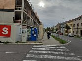 Nová příležitost k bydlení vznikne ve Znojmě v Jarošově ulici. Bytový dům nahradil Střední školu Podyjí, která šla k zemi.