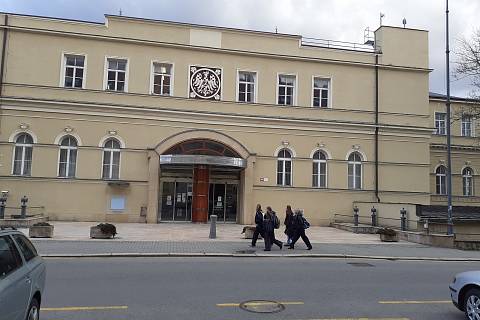 Znojmo poskytne zázemí pro činnost ukrajinského spolku v budově někdejší banky, která je známá jako Domeček. Plány na společenský sál jsou stále živé.