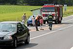 V sobotu odpoledne se na silnici číslo I/38 blízko křižovatky mezi Kravskem a Žerůtkami srazila čtyři osobní auta.