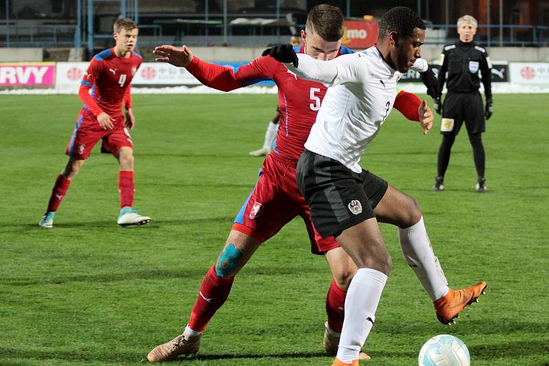 Hráčí reprezentačního výběru České republiky kategorie U18 sehráli v pondělí přípravné utkání proti stejně starému týmu Rakouska.